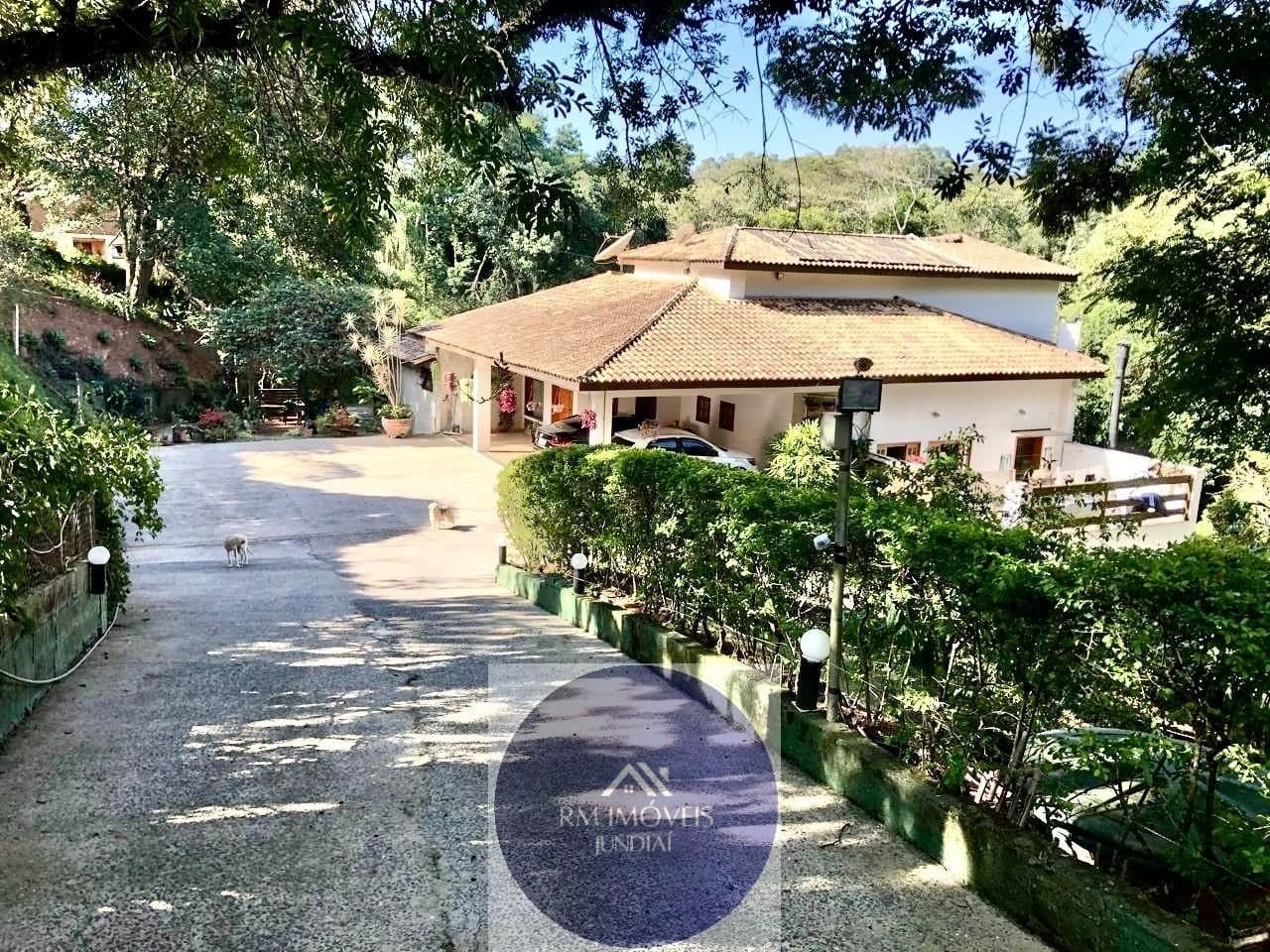 Casa em condomínio com 4 quartos para alugar em IVoturucaia — foto 1